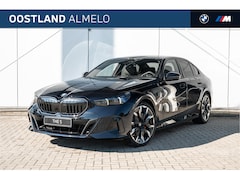 BMW 5-serie - 530e M Sport Automaat / Bowers & Wilkins / Adaptieve LED / Comfort Access / Stoelventilati