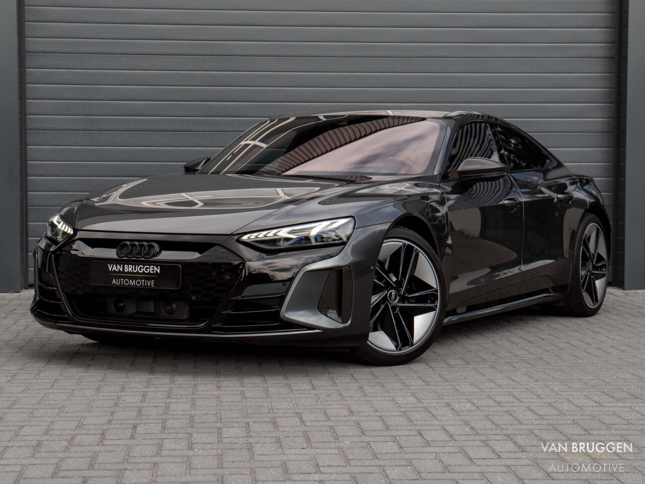 Audi e-tron GT - RS 93kwh Carbon Keramisch BTW Exclusive Alcantara Massage Koeling - AutoWereld.nl