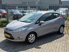 Ford Fiesta - 1.6 TDCi ECOnetic Titanium 95PK NL AUTO NAP AIRCO l MTF-STUUR l ELEK PAKKET l LMV GOED OND