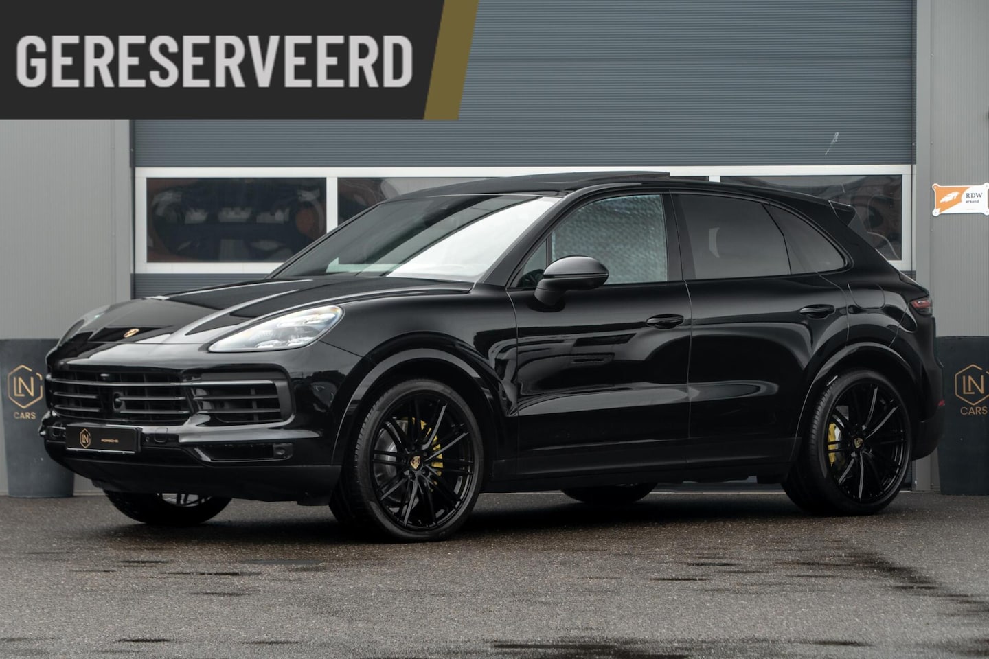 Porsche Cayenne - 3.0 E-Hybrid|Vierwielbesturing|Pano|22'|PDLS - AutoWereld.nl