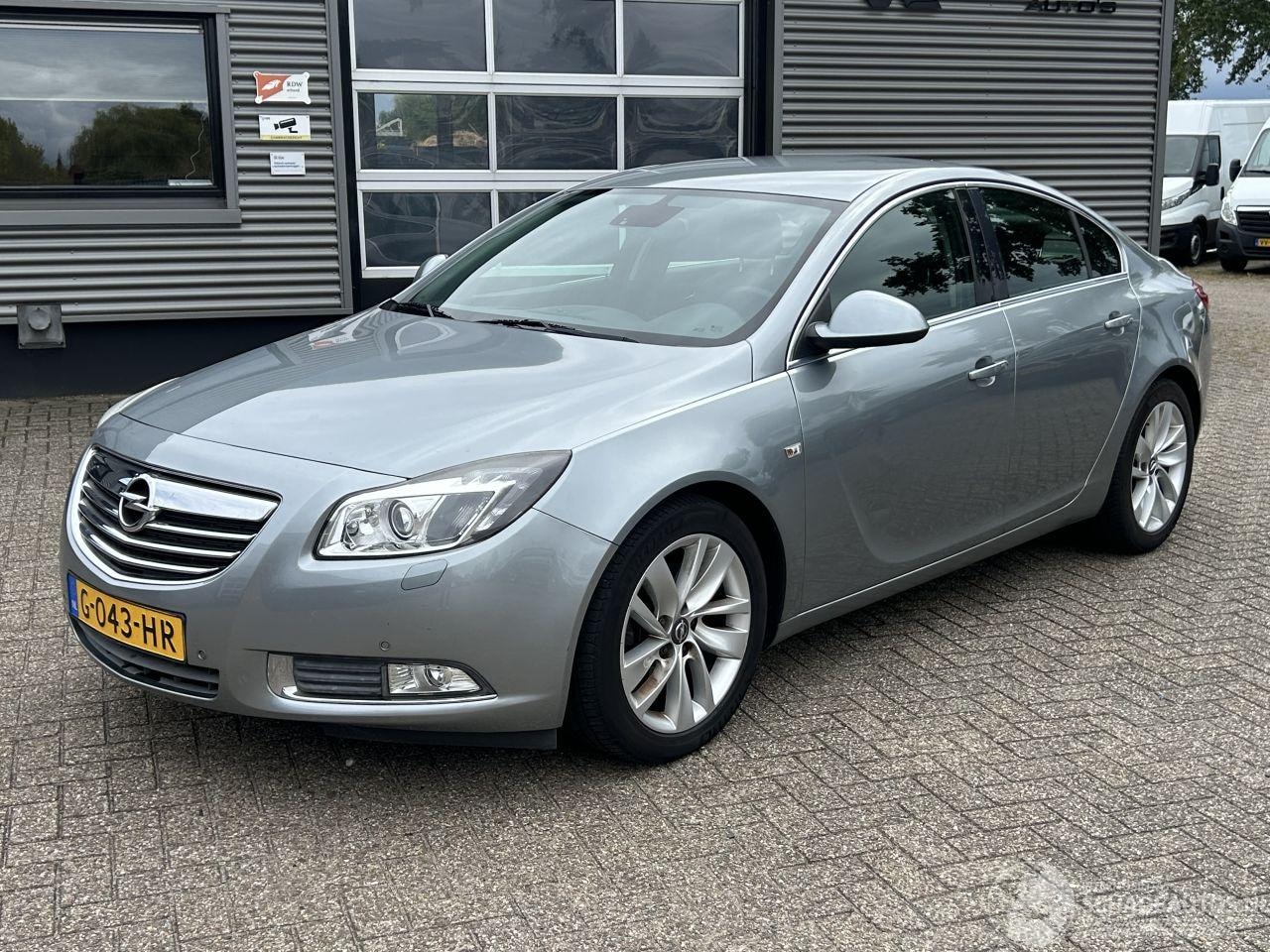 Opel Insignia - 2.0 T Cosmo 2.0 T Cosmo - AutoWereld.nl