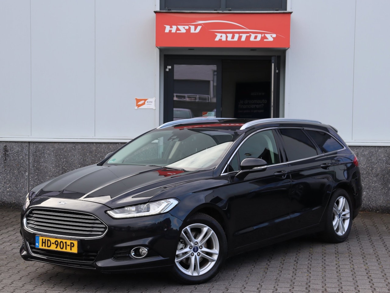 Ford Mondeo Wagon - 1.5 Titanium navigatie 1/2 Leer airco - AutoWereld.nl