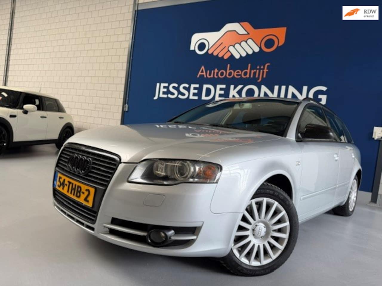 Audi A4 Avant - 2.0 TFSI Pro Line automaat / bj.2005 / NAP met 203697 km./ APK 08/2027 / climate / cruise - AutoWereld.nl