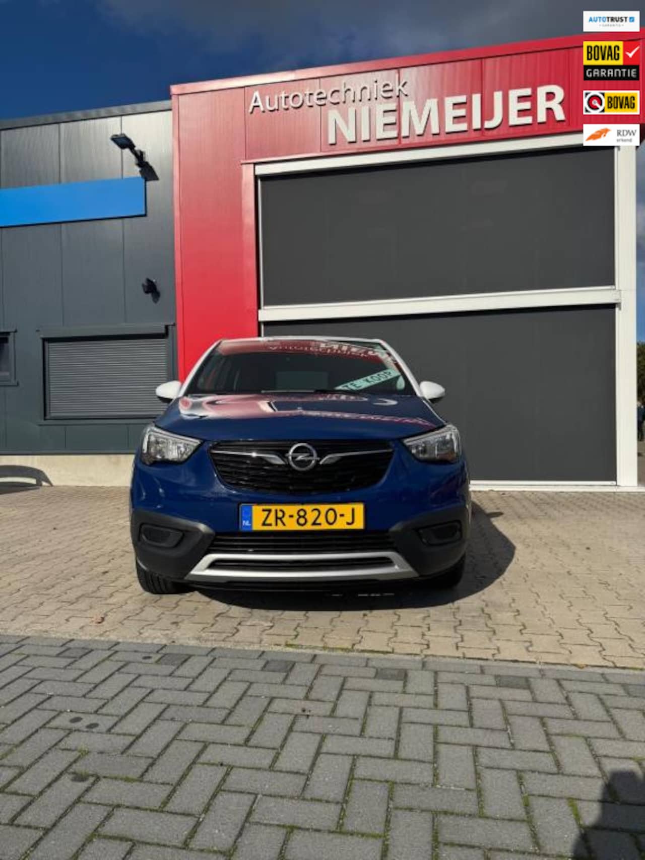 Opel Crossland X - 1.2 Turbo 120 Jaar Edition 1.2 Turbo 120 Jaar Edition - AutoWereld.nl