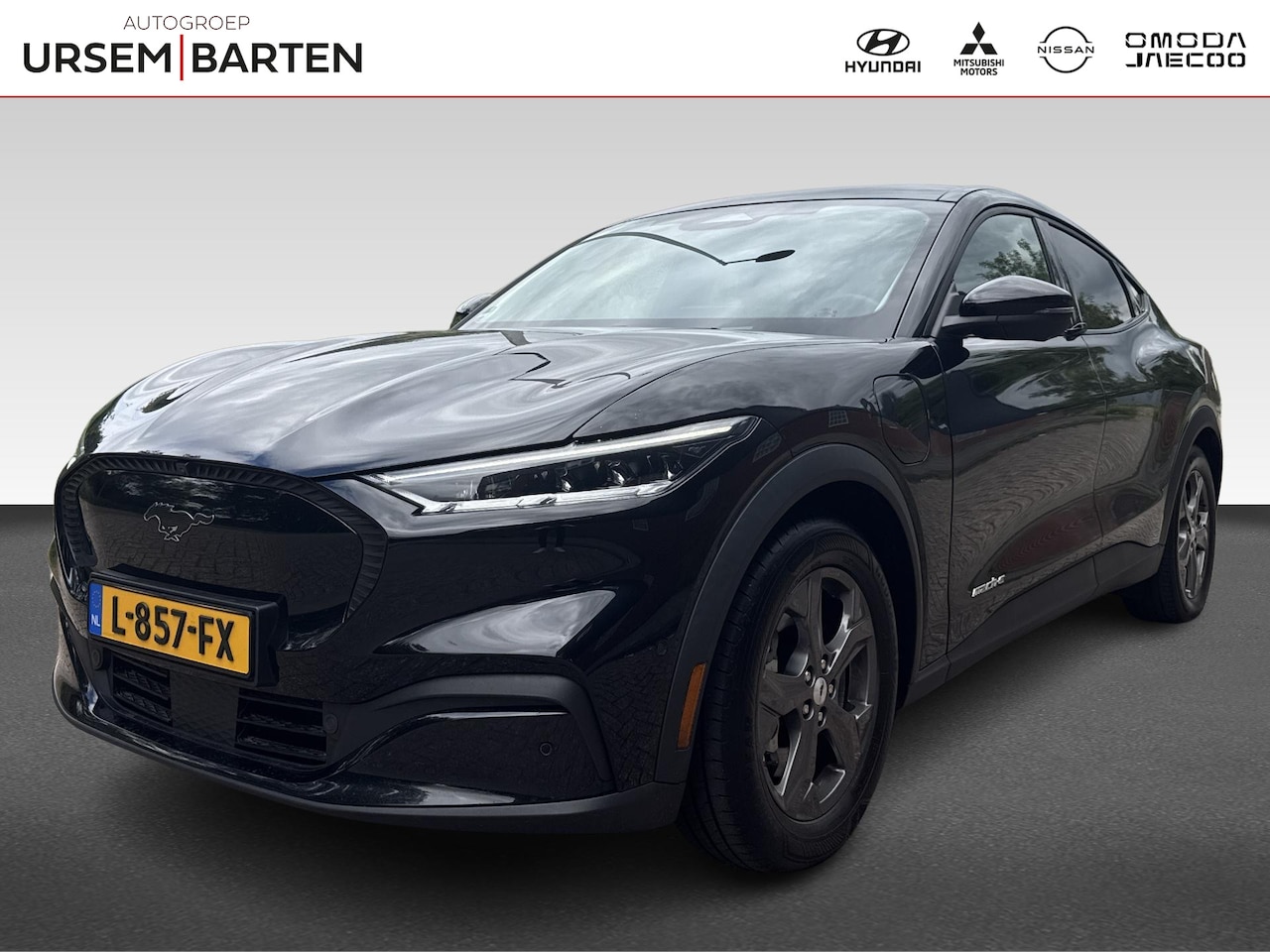 Ford Mustang Mach-E - RWD 75 kWh | Achteruitrijcamera | Airco (automatisch) | Bestuurdersstoel in hoogte verstel - AutoWereld.nl