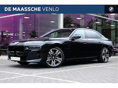 BMW 7-serie - 750e xDrive M Sport Automaat / Panoramadak Sky Lounge / Trekhaak / Bowers & Wilkins / Mult