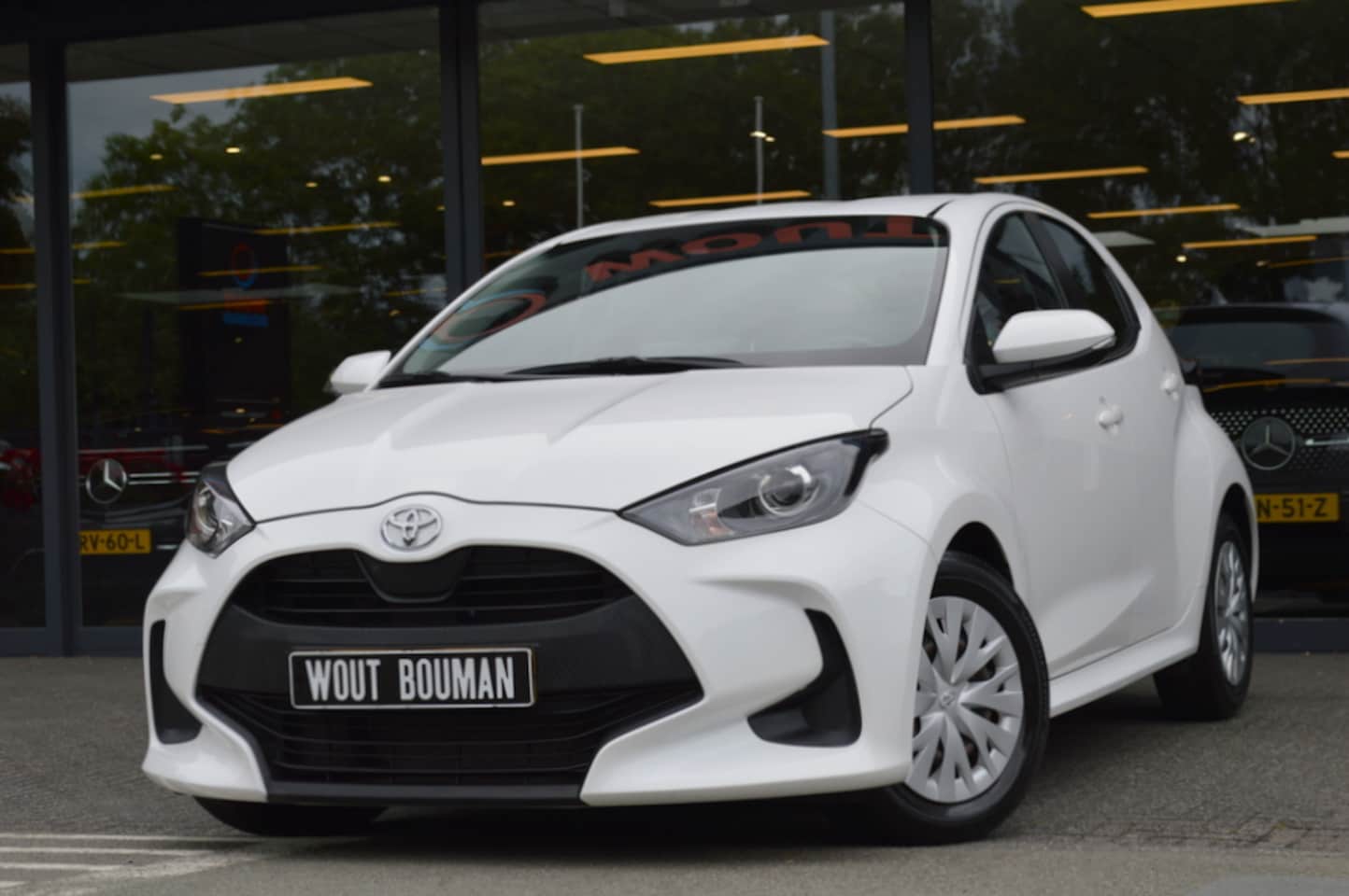 Toyota Yaris - 1.0 VVT-i Active Airco Cruise Camera CarPlay - AutoWereld.nl