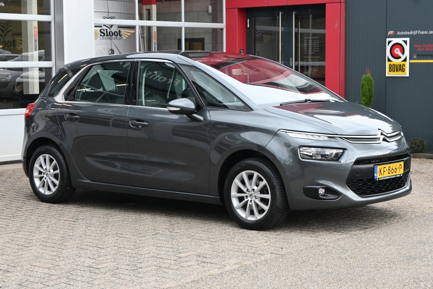 Citroën C4 Picasso - 1.2 PureTech Selection 131pk | Trekhaak | Climate | Navi | Stoelmasage - AutoWereld.nl