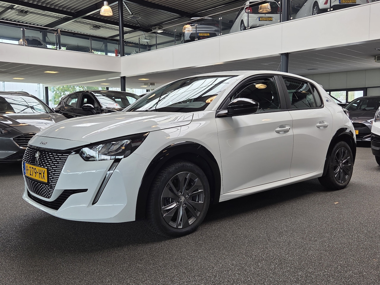 Peugeot e-208 - EV Active Pack 50 kWh - AutoWereld.nl