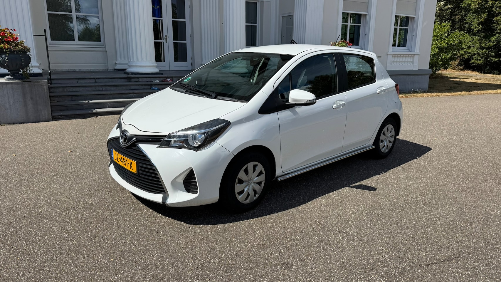 Toyota Yaris - 1.0 VVT-i Aspiration Camera | Airco | Nieuwe all-season banden | APK 09-2027 - AutoWereld.nl