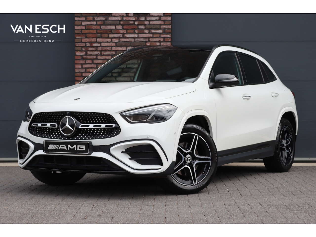 Mercedes-Benz GLA-Klasse - 250 e Star Edition AMG Line | Premium+ | Memory | Panoramadak | Distronic | Surround Camer - AutoWereld.nl