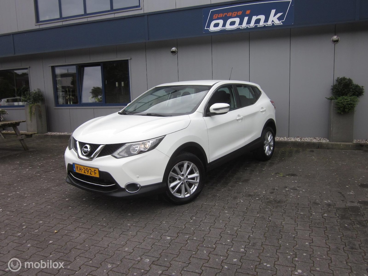 Nissan Qashqai - 1.2 Tekna 17" 1.2 Tekna 17" - AutoWereld.nl