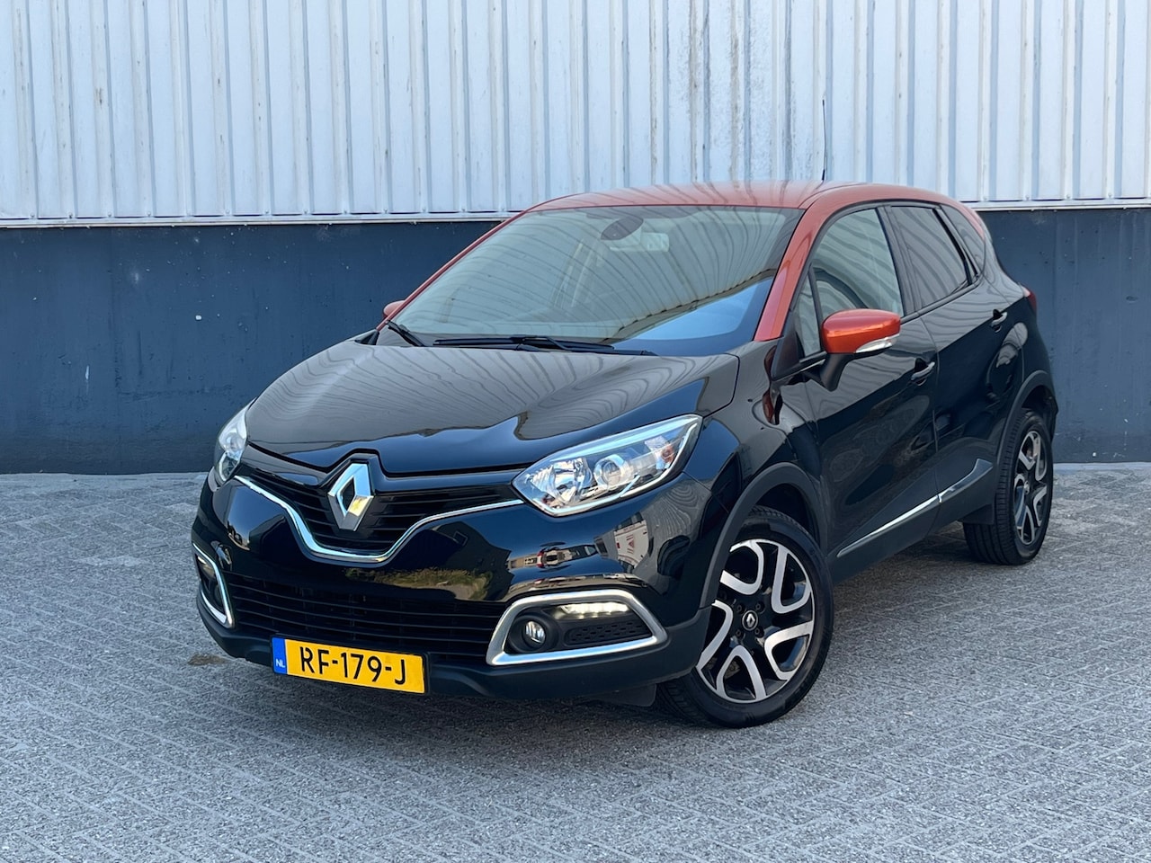 Renault Captur - 0.9 TCe Dynamique | Camera | Navi | PDC | Cruise | 17 Inch | Leder-Stof | Led | Privacy | - AutoWereld.nl