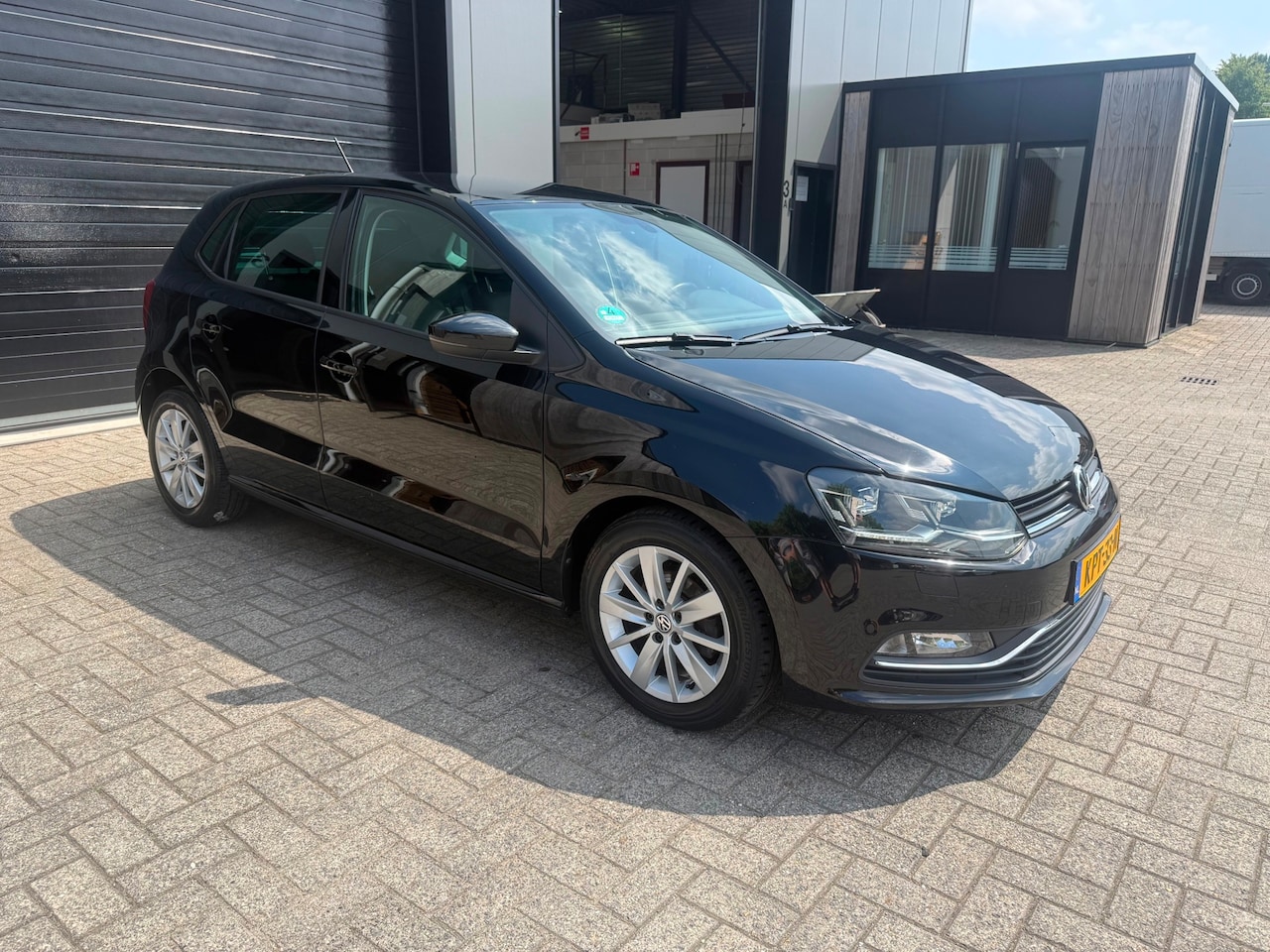 Volkswagen Polo - 1.2 TSI BlueMotion Highline Edition 1E EIG| CRUISE| PDC| STOELVERVWARMING |CLIMA|LED|BLUET - AutoWereld.nl