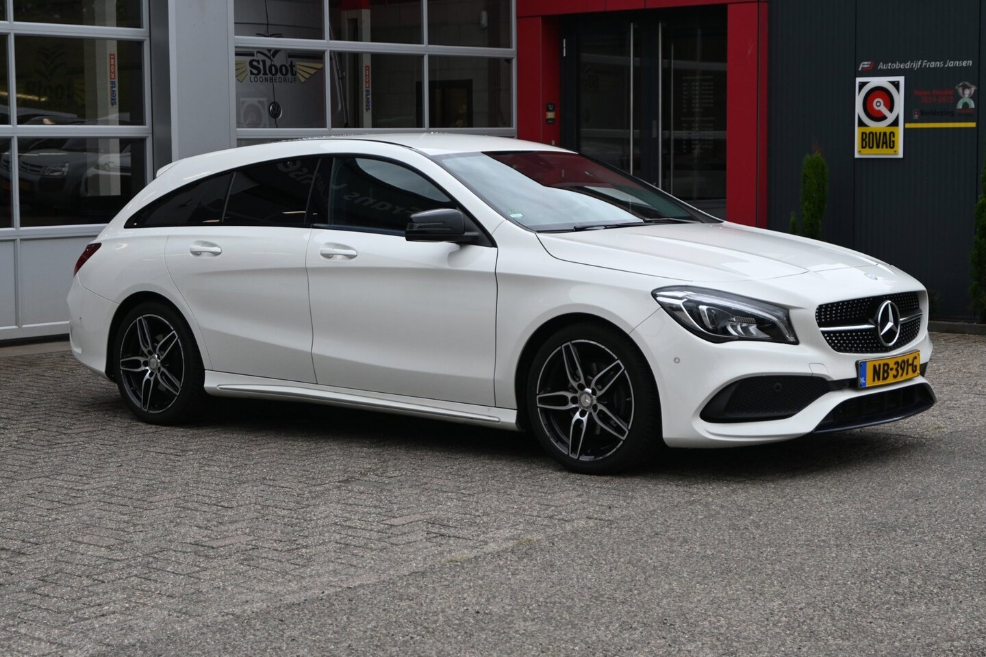 Mercedes-Benz CLA-klasse Shooting Brake - 200 Ambition 156pk AMG-Line | Navi | Airco | Cruise | PDC - AutoWereld.nl
