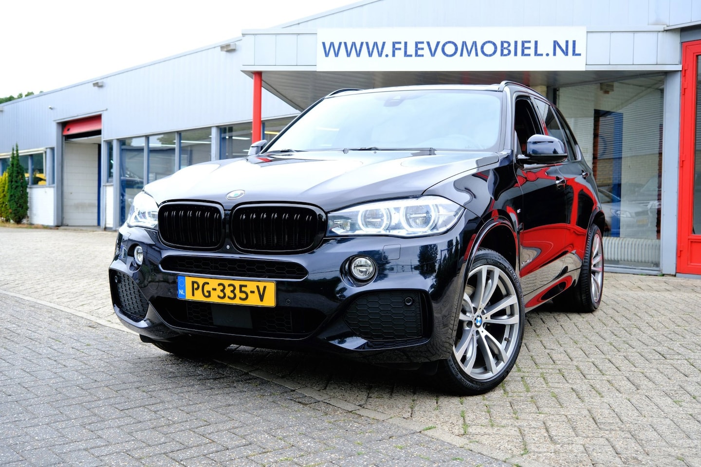 BMW X5 - XDrive40d 313pk M Sport Aut. Pano|Leder|HUD|HarmanKardon|LMV|Enz! - AutoWereld.nl