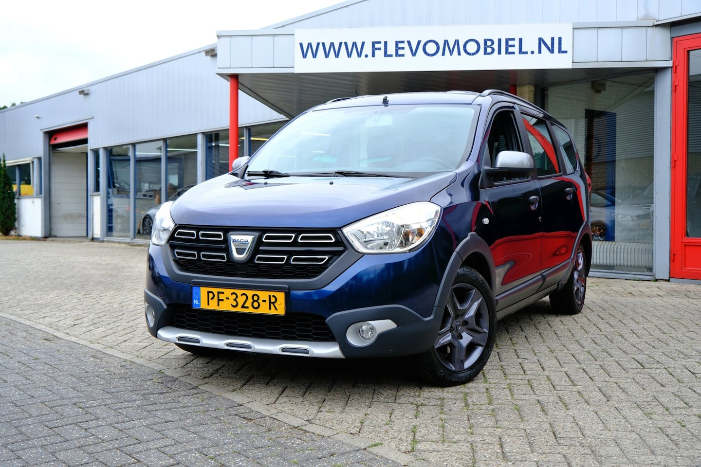 Dacia Lodgy - 1.2 TCe Série Limitée Stepway Navi|Airco|Cruise|Half Leder - AutoWereld.nl