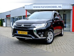 Mitsubishi Outlander - 2.0 PHEV Business Edition Aut. Navi|Leder-Alcantara|Cam|LMV