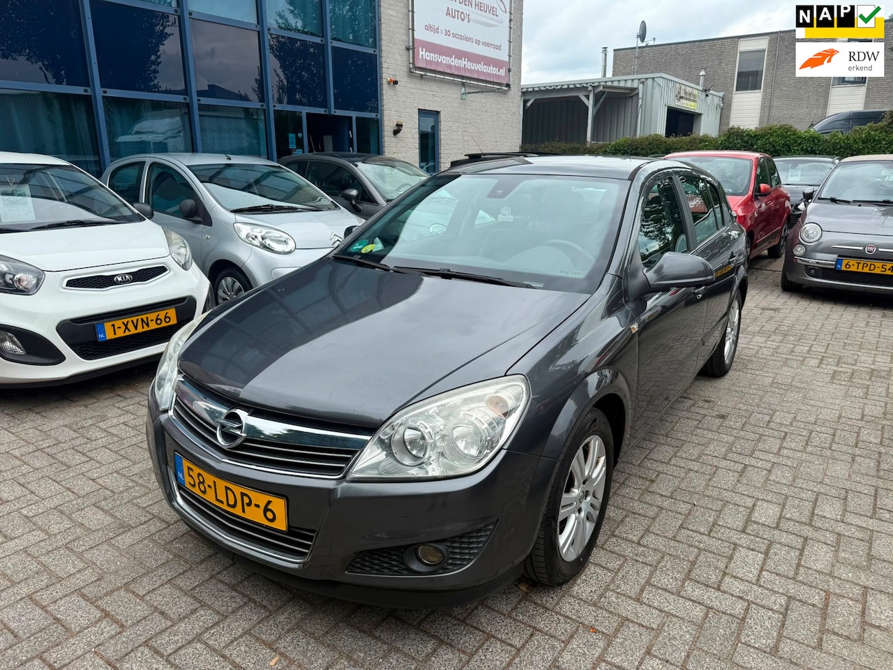 Opel Astra - 1.6 Cosmo 1.6 Cosmo, Trekhaak, Airco, Cruise Control, Apk 08/2027 - AutoWereld.nl