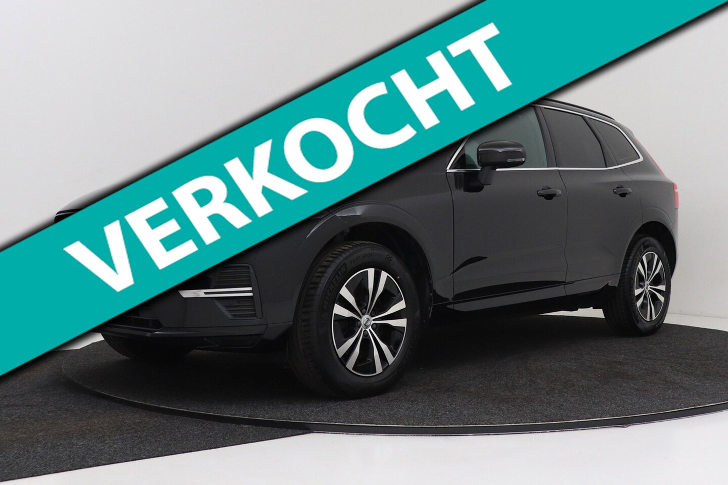 Volvo XC60 - 2.0 B4 Momentum Business | Org NL | Digital Cockpit | CarPlay | Leer | Keyless | - AutoWereld.nl