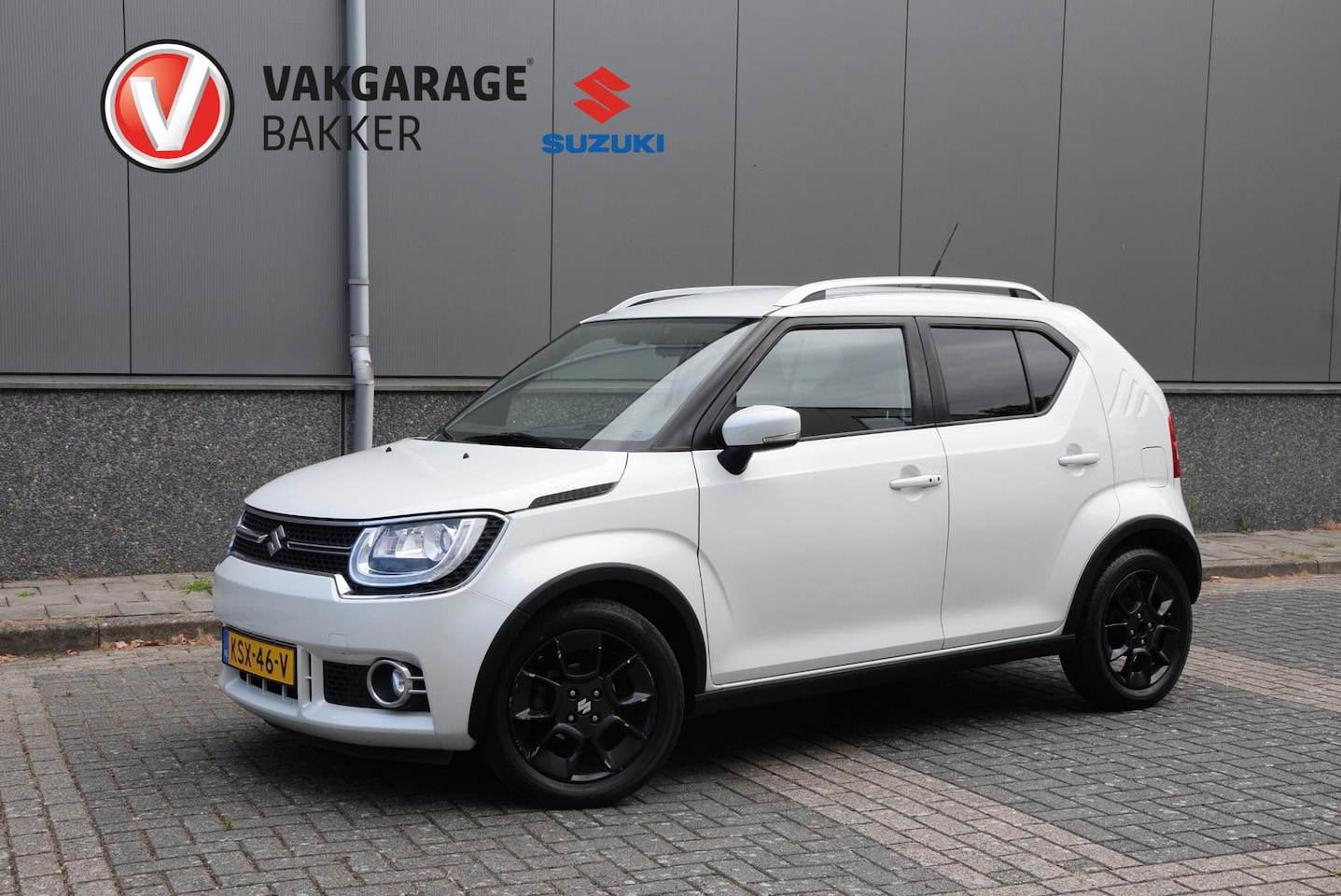 Suzuki Ignis - 1.2 Smart Hybrid Stijl | diverse gebruikssporen | technisch goed! | cruise control & navig - AutoWereld.nl