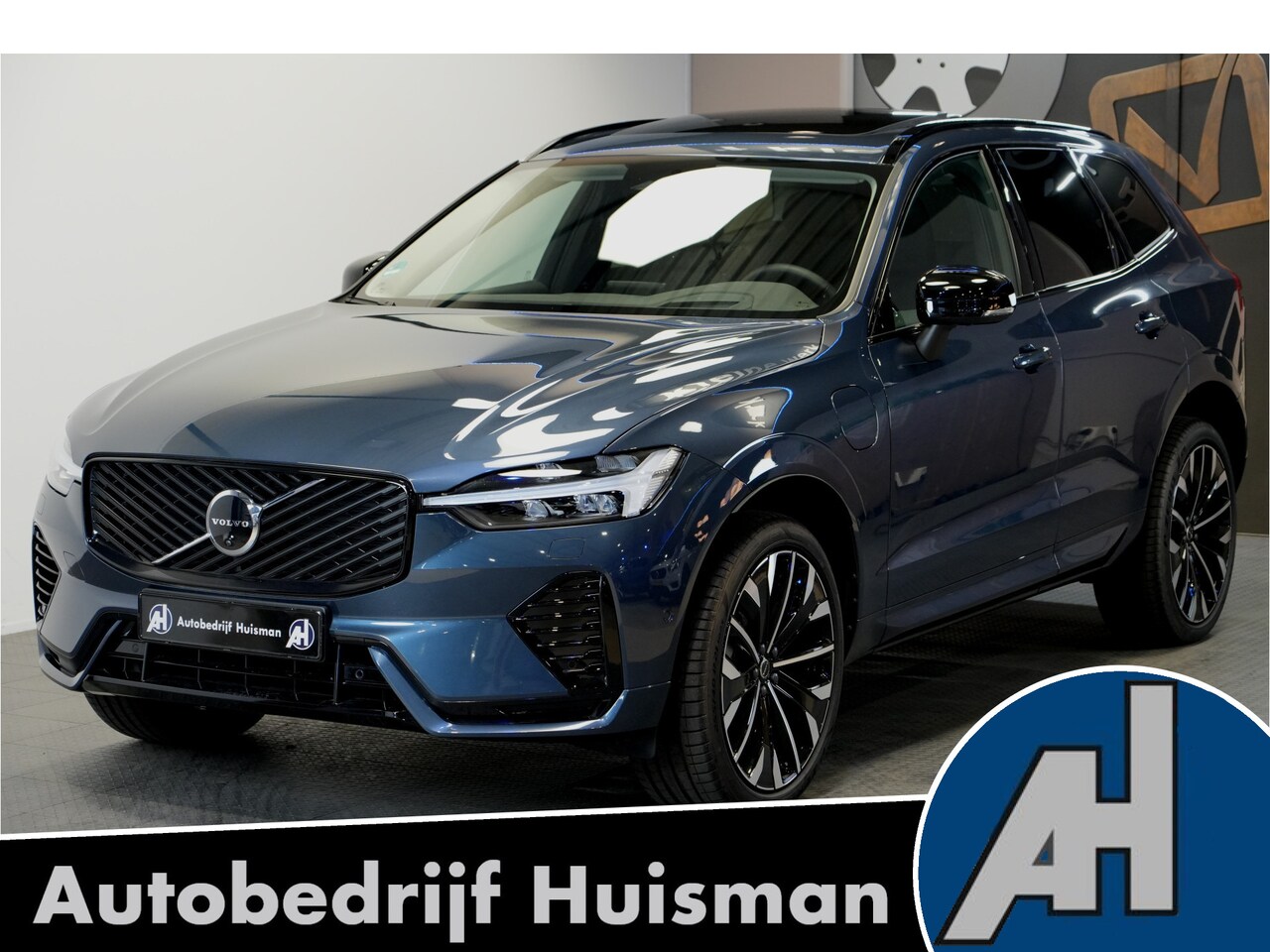 Volvo XC60 - 2.0 T8 AWD 335kw/456pk Aut8 Plug-in hybrid Plus Dark LUCHTVERING + PANORAMADAK + 360 CAMER - AutoWereld.nl