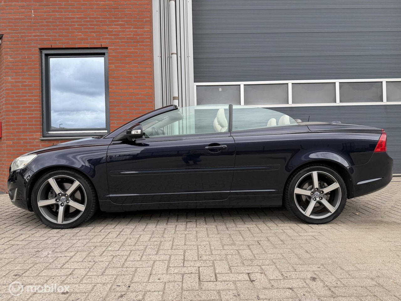 Volvo C70 Convertible - 2.4i Geartr. Intro Edition - orig. NL - AutoWereld.nl