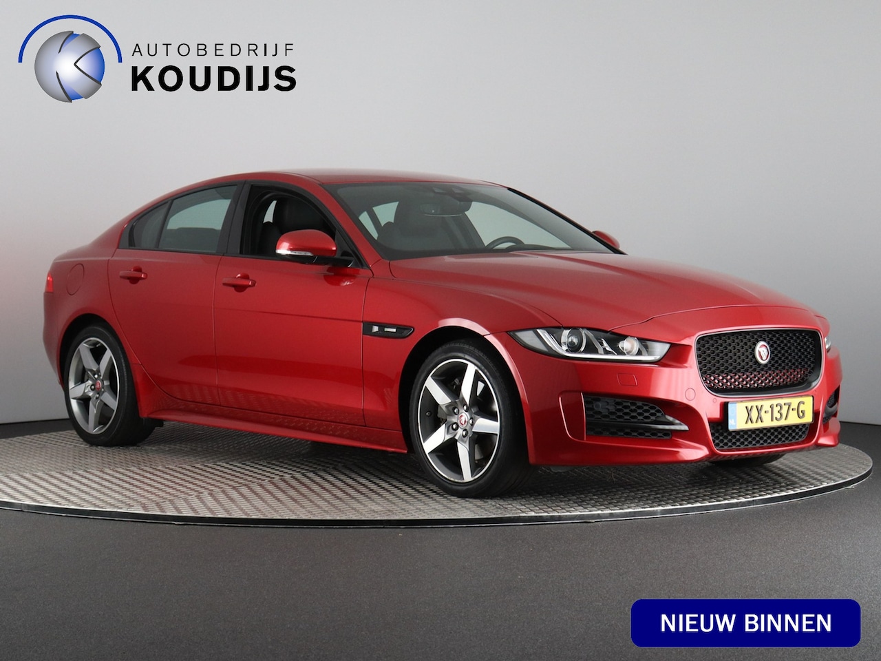 Jaguar XE - 2.0t R-Sport 2.0t R-Sport (NL-Auto / Camera / Carplay / Navi / Stoelverw.) - AutoWereld.nl