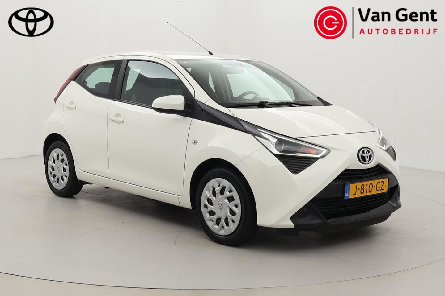 Toyota Aygo - 1.0 VVT-i x-play | Apple Carplay / Android Auto | Airco | Camera | Bluetooth - AutoWereld.nl