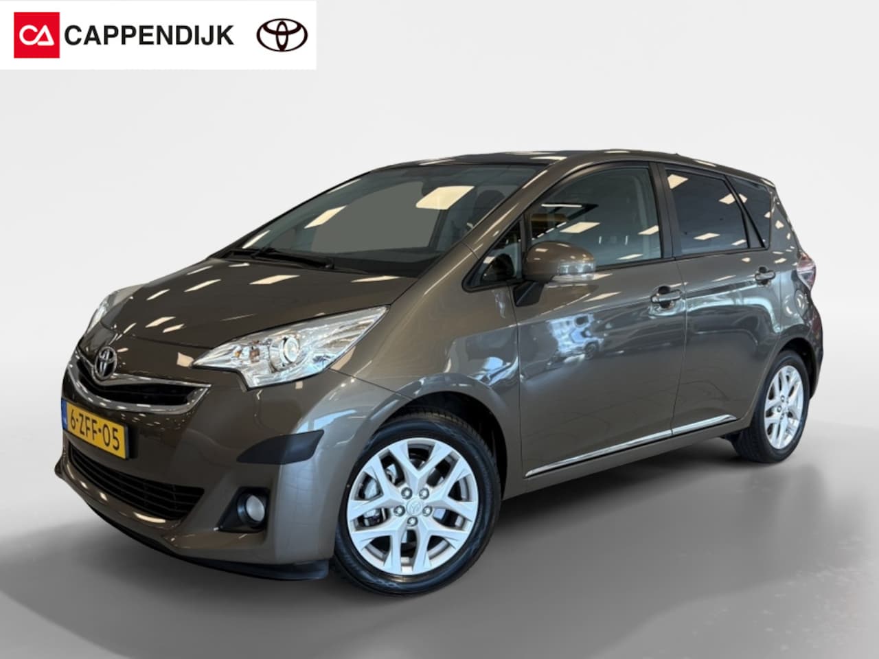 Toyota Verso S - 1.3 VVT-i Trend 1.3 VVT-i Trend - AutoWereld.nl