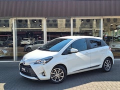 Toyota Yaris - 1.5 Hybrid Y20 | Navigatie, Stoelverwarming, Lichtmetalen velgen, Privacy glass, Cruise co