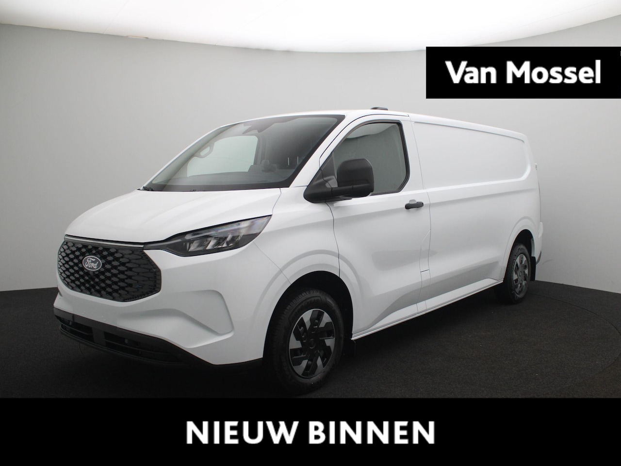 Ford Transit Custom - E-Transit 340 L2H1 Trend 71 kWh | Laadvloer bescherming | Trekhaakvoorbereiding | All Weat - AutoWereld.nl
