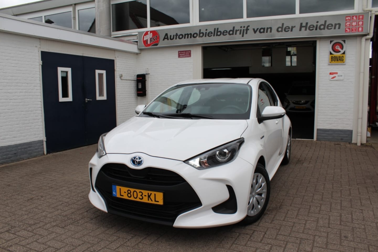 Toyota Yaris - 1.5 Hybride Active - AutoWereld.nl