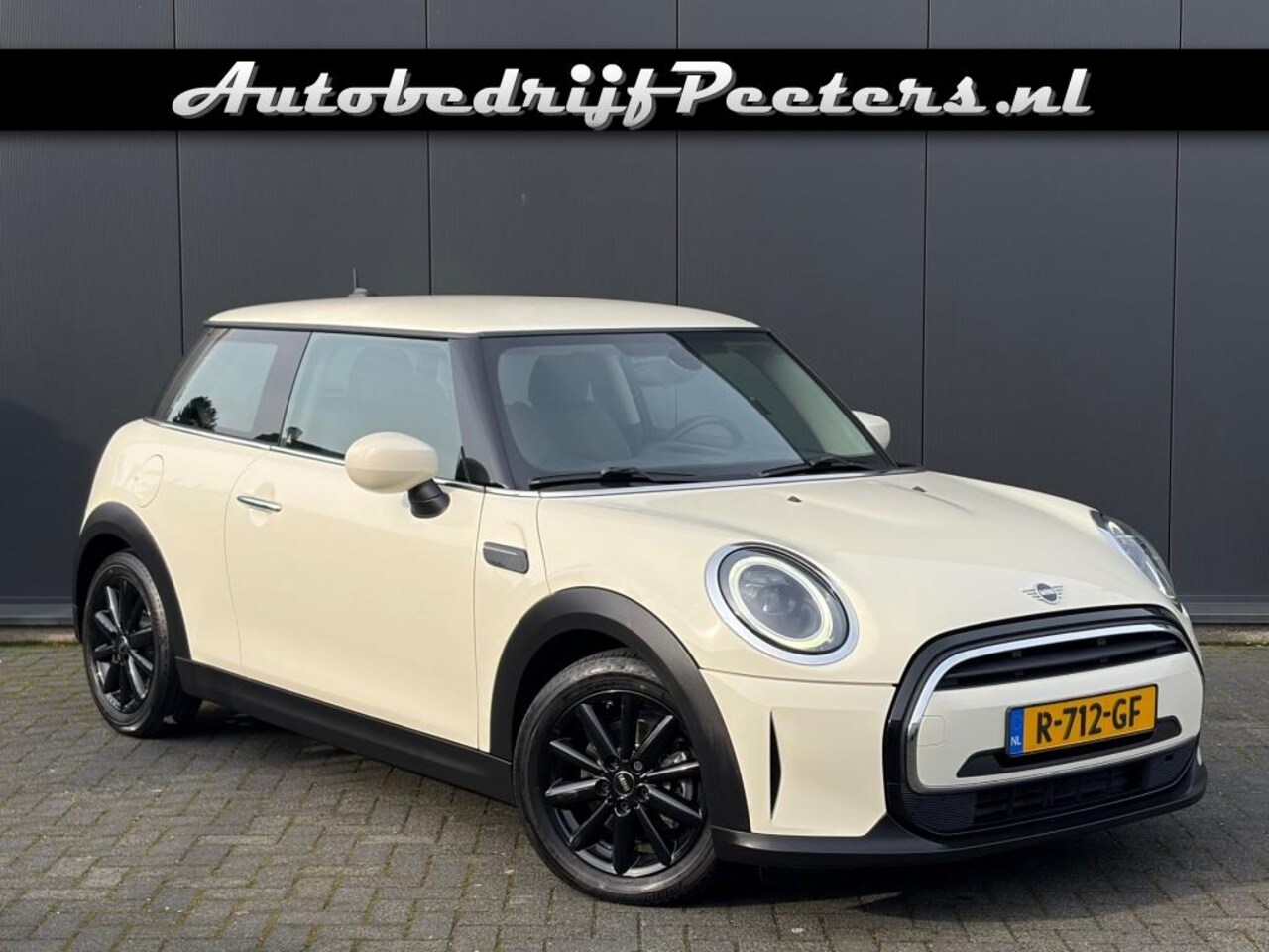 MINI Cooper - 1.5 Aut. 1e eig. Sportstoelen Navi LED Sfeerlicht Carplay NL-auto - AutoWereld.nl