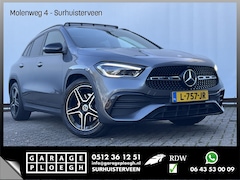 Mercedes-Benz GLA-Klasse - 180 Aut7 Solution AMG Pano.dak Stoel elctr+verw. Trekhaak Carplay Camera Business
