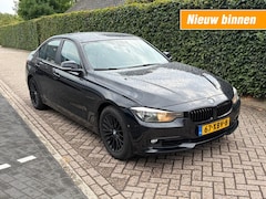 BMW 3-serie - 320i Automaat Navi prof. ECC Cruise PDC NL-auto