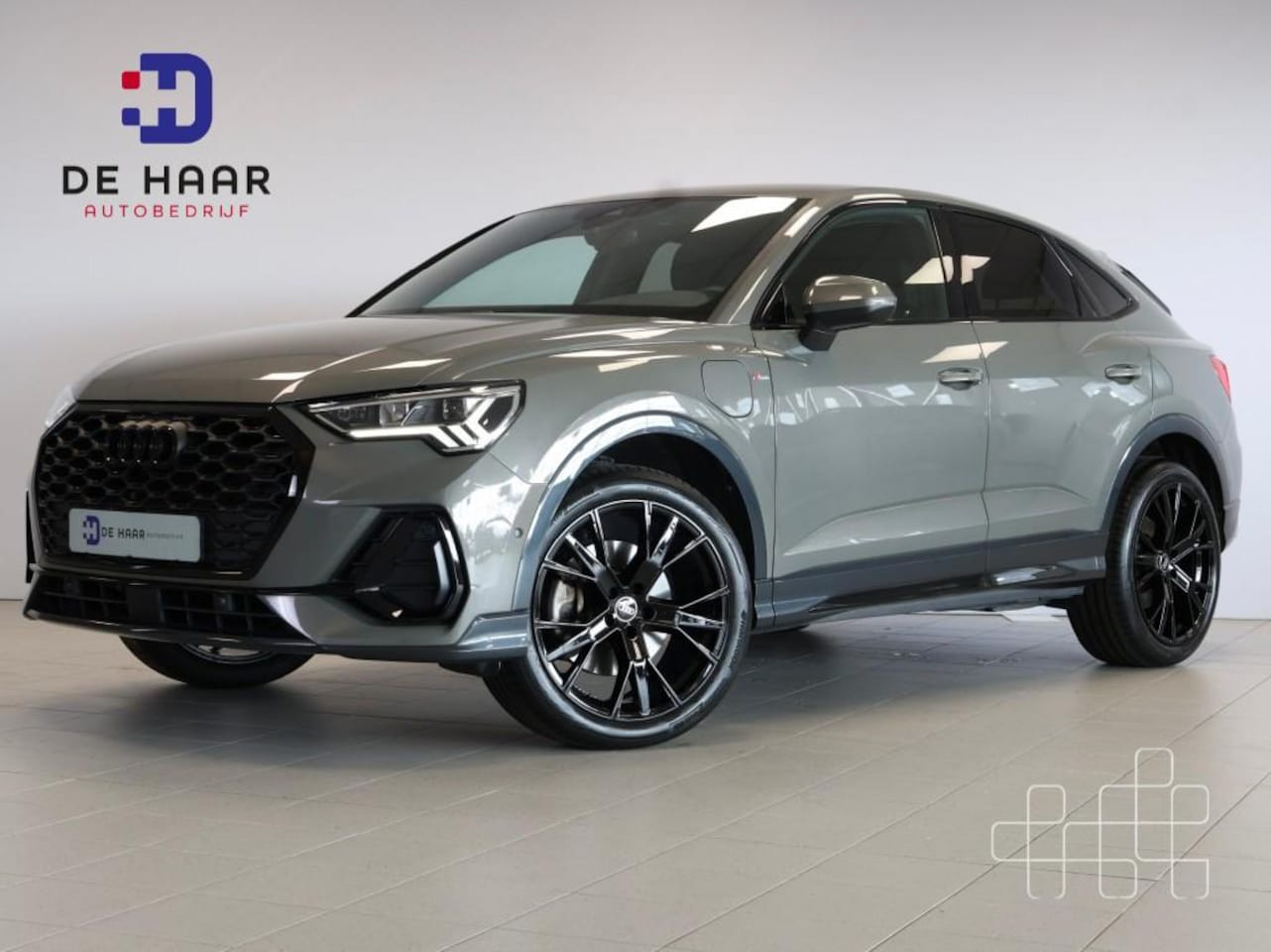 Audi Q3 Sportback - 45 TFSI e S Edition - 99,7 % SoH - Trekhaak - Stoelverwarming - ACC - AutoWereld.nl