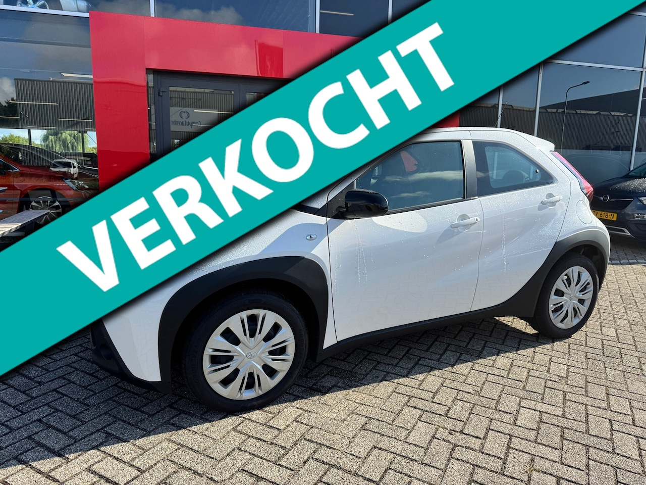 Toyota Aygo X - 1.0 VVT-i MT Play |Camera|Apple Carplay & Android|NL-Auto - AutoWereld.nl