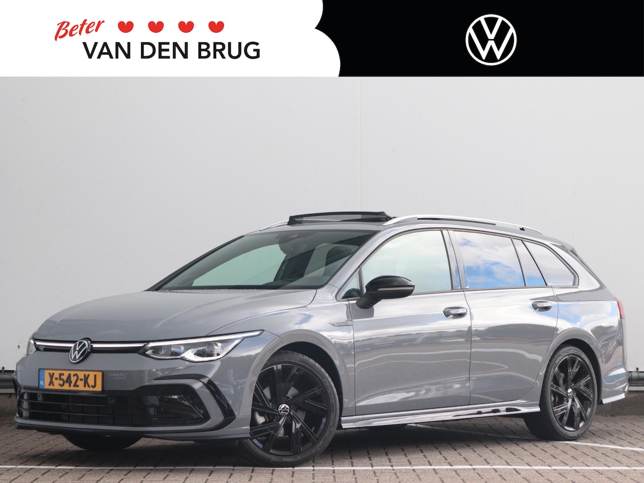 Volkswagen Golf Variant - 1.5 eTSI R-Line Business | Harman Kardon | Trekhaak | Panoramadak | IQ Lights | Head up Di - AutoWereld.nl