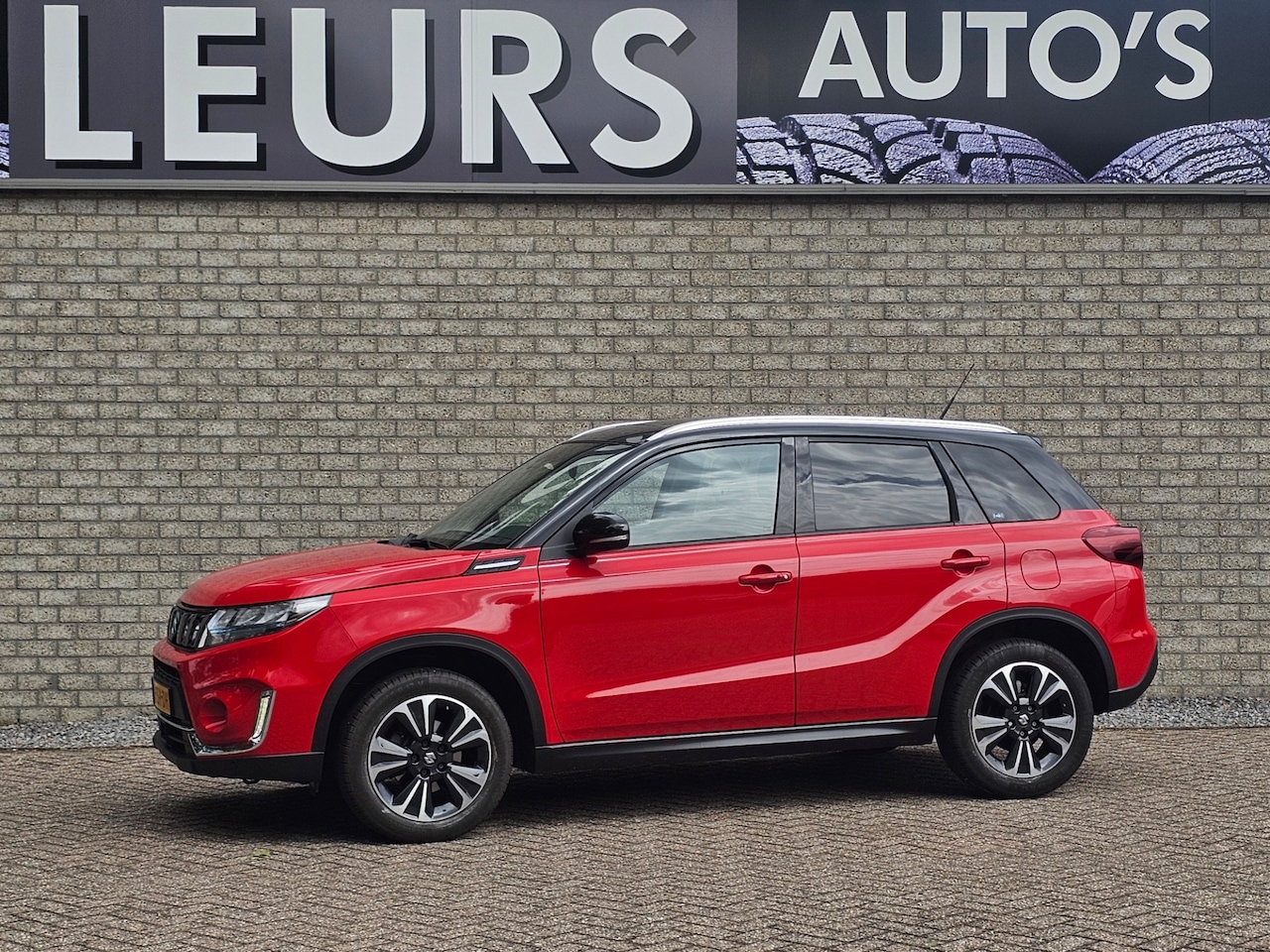 Suzuki Vitara - 1.4 Boosterjet Style Smart Hybrid Pano-dak/Camera - AutoWereld.nl