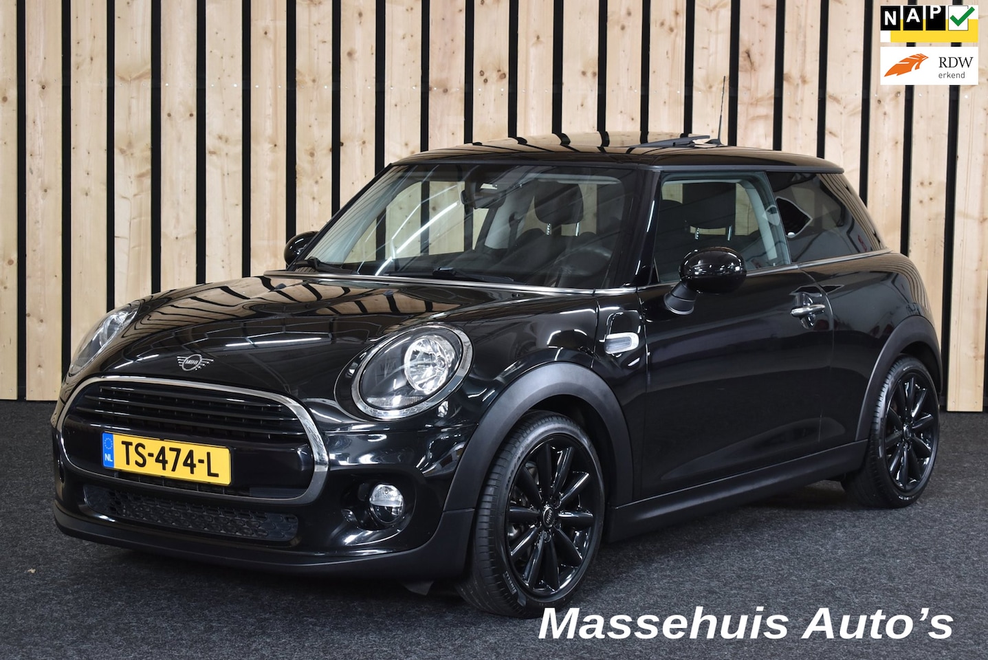 MINI 3-Deurs - 1.5 Cooper Pepper 2e eig. NL-auto Panodak Airco Navi All seasons Bluetooth 17" + Nwe APK - AutoWereld.nl