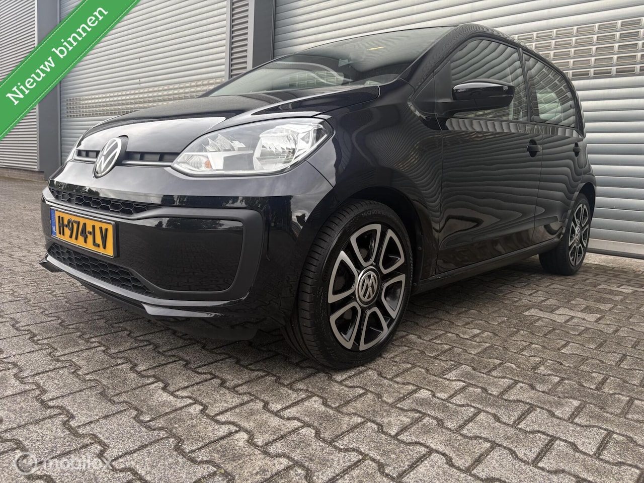 Volkswagen Up! - 1.0*P-Camera+Sensoren*LM+1e Eigenaar - AutoWereld.nl