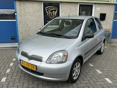Toyota Yaris - 1.3-16V VVT-i AUT Sol NWE APK