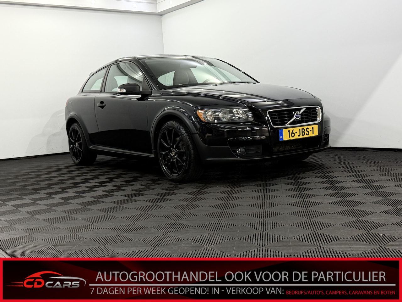 Volvo C30 - 1.8 Sport Leder, Clima, Parkeersensoren, Cruise control, Sportief velgen, Clima, Mistlamp - AutoWereld.nl