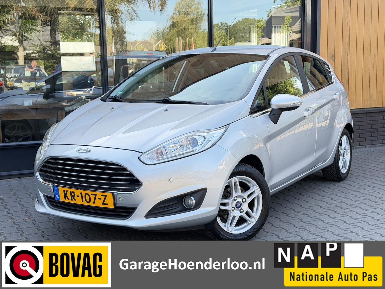 Ford Fiesta - 1.0 Titanium Navigatie, Cruise control, Nieuwe D.Riem, Garantie - AutoWereld.nl
