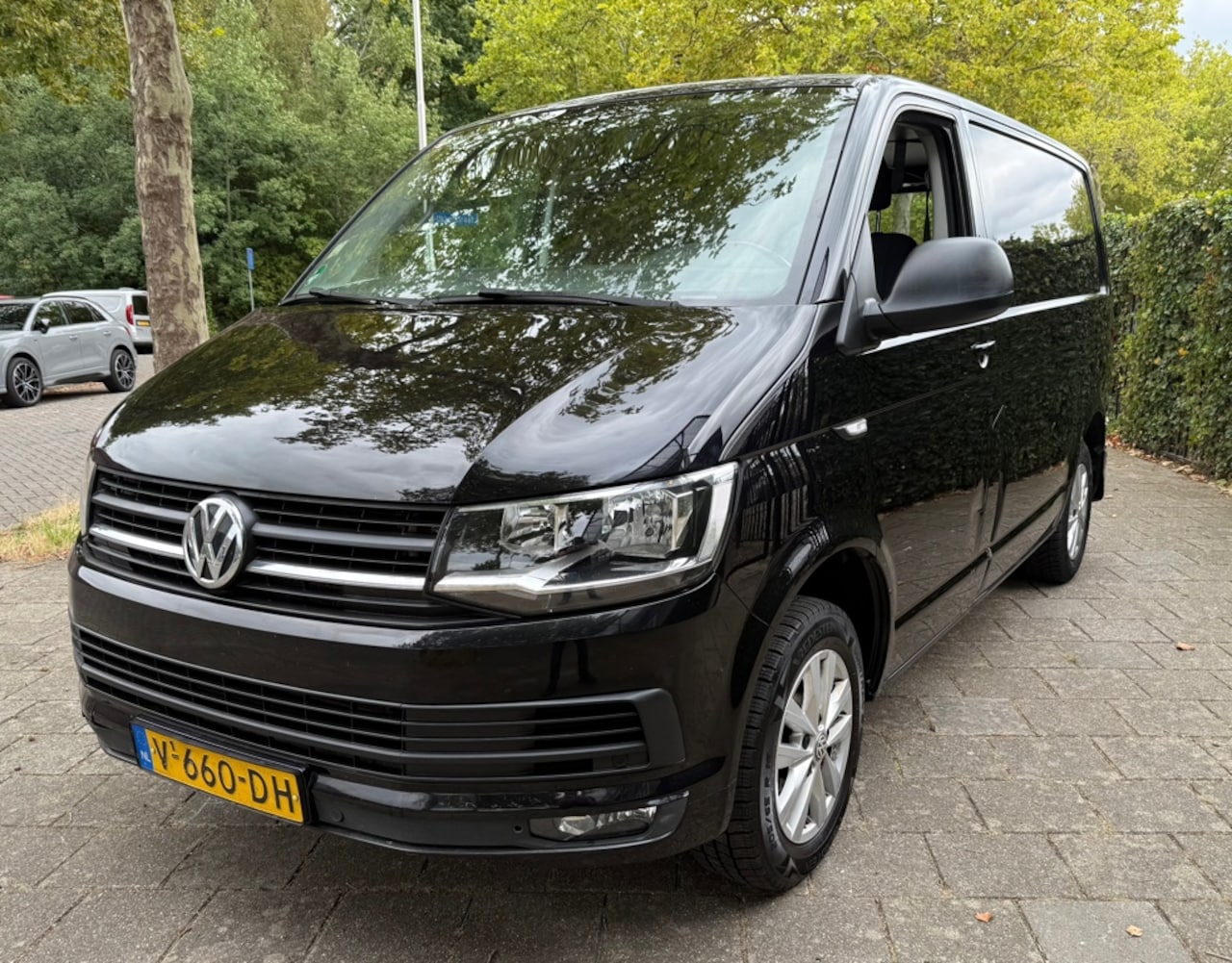 Volkswagen Transporter - 2.0 TDI L1H2 Highline Automaat EX BTW Airco - AutoWereld.nl