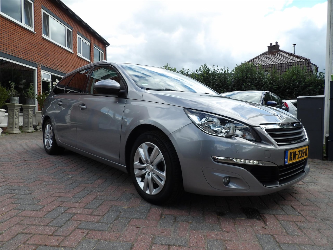 Peugeot 308 SW - 1.2 E-THP 81KW/110PK - AutoWereld.nl
