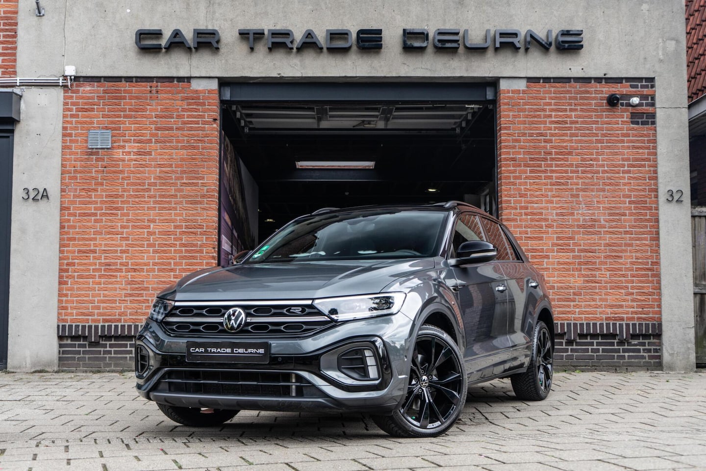 Volkswagen T-Roc - 1.5 TSI R-Line Pano / Memory / Beats - AutoWereld.nl