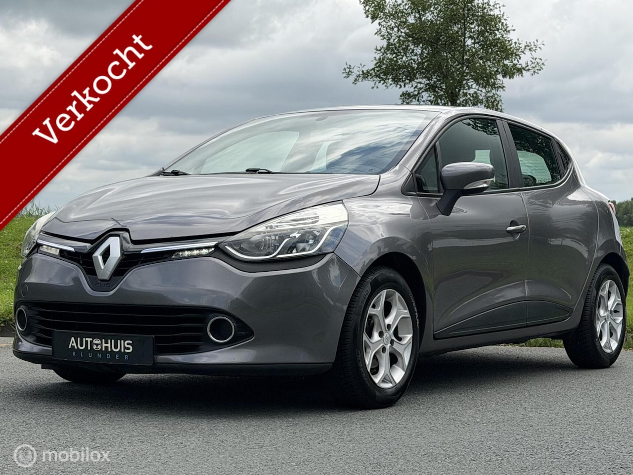 Renault Clio - 1.2 16V * Navigatie * Cruise * - AutoWereld.nl