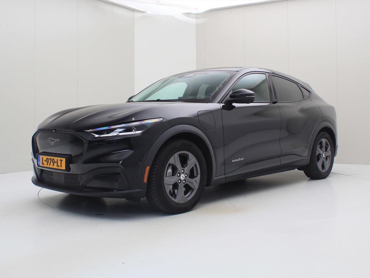 Ford Mustang Mach-E - 75kWh 258pk RWD 94% Soh [ 360CAM+TECH PACK+CARPLAY+LEDER ] - AutoWereld.nl